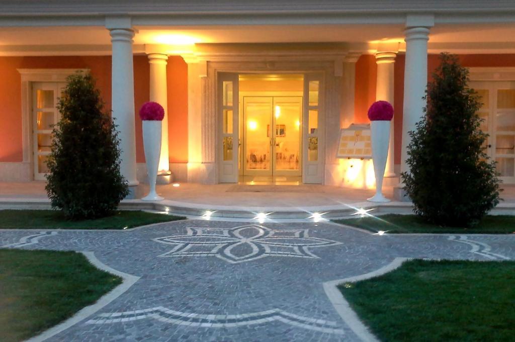 Regina Di Saba - Hotel Villa Per Ricevimenti Grottaminarda Eksteriør bilde